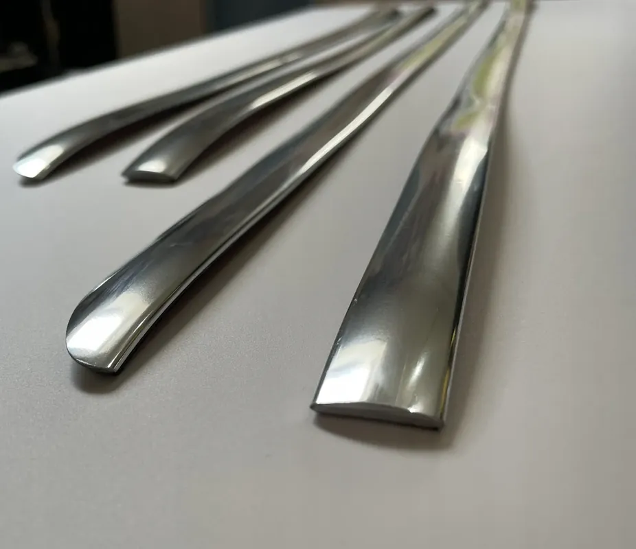 Wyprzedaż Volvo S40, V40, S60, V60, S70 - Listwy chrom na grill chromowane na