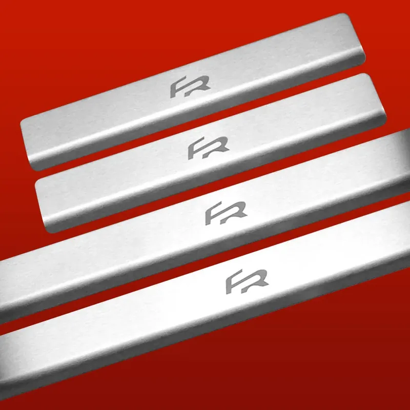 SEAT LEON MK3 Nakładki progowe FR 5 drzwi Wykończenie matowe, stal nierdzew Oferta limitowana