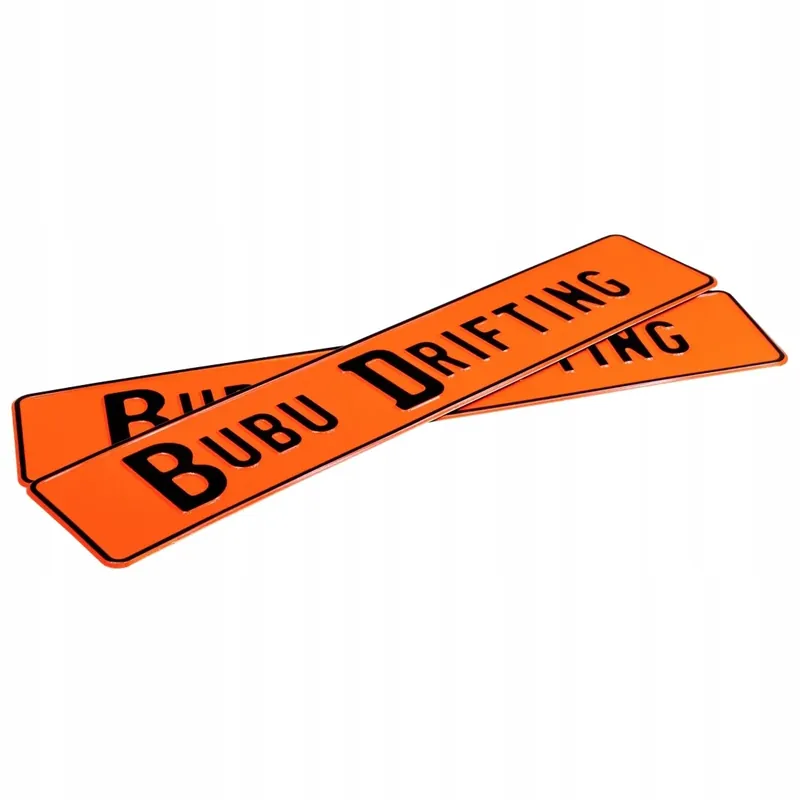 Ekspresowa dostawa Tablice rejestracyjne kolorowe z napisem tłoczonym