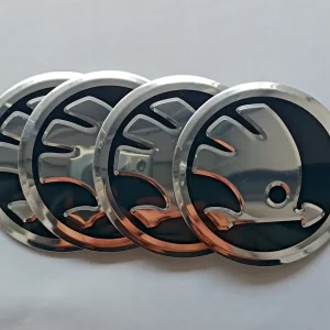SKODA EMBLEMAT LOGO ZNACZKI NAKLEJKI EMBLEMATY LOGO ALUMINIOWE 56mm 4 szt. Wysoka jakość
