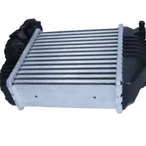 AC335498 INTERCOOLER VW A6 2,0TDI 04- MAXGEAR Niska cena