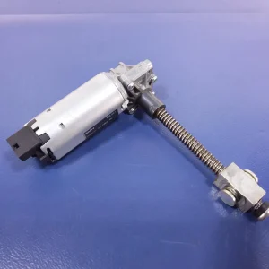 Zwrot pieniędzy AUDI A8 D4 4H SILNICZEK REGULACJI FOTELA PRAWY TYŁ