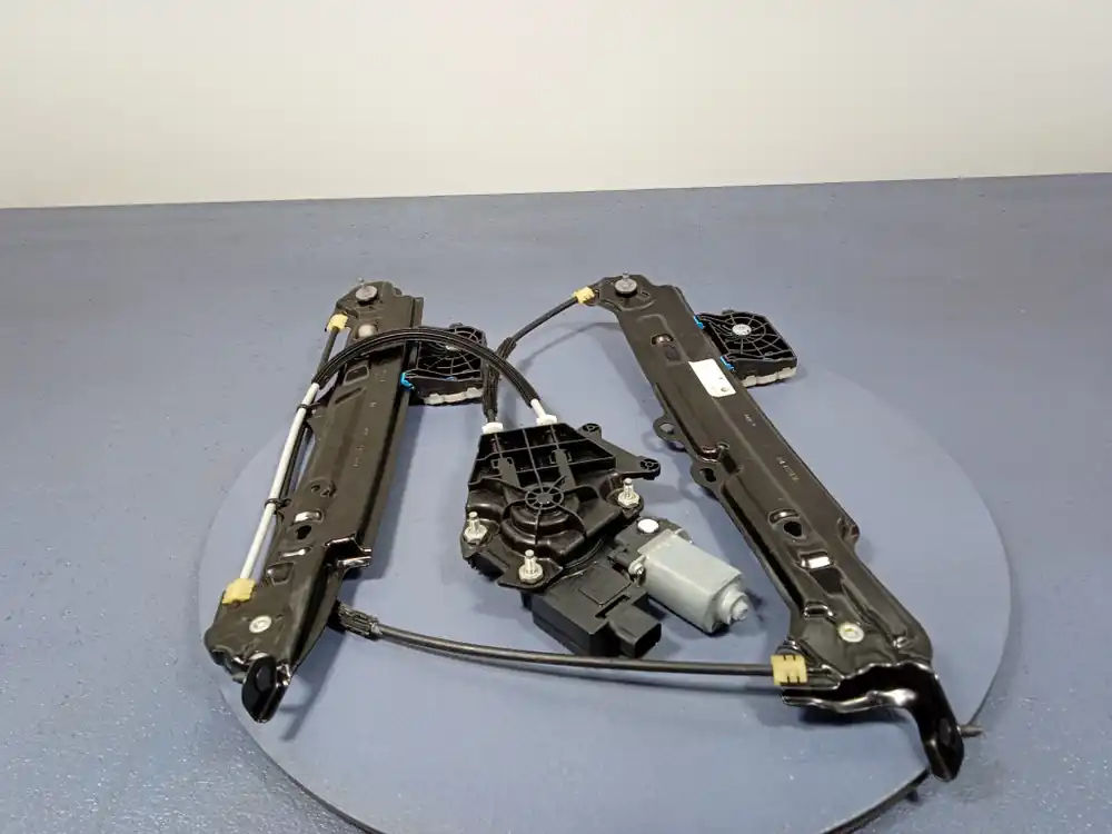 Zwrot pieniędzy BMW 2 GC F44 PODNOŚNIK SZYBY TYŁ LEWY 9851139