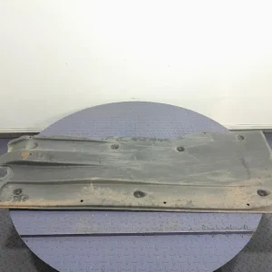 Zwrot pieniędzy SKODA SUPERB III KOMBI OSŁONA PŁYTA PODWOZIA PRAWA 3Q0825202G