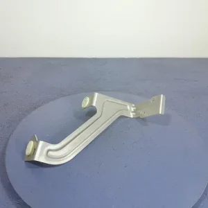 Zwrot pieniędzy BMW X5 G05 LCI UCHWYT MOCOWANIE OSŁONY PODWOZIA PRAWY 7428100